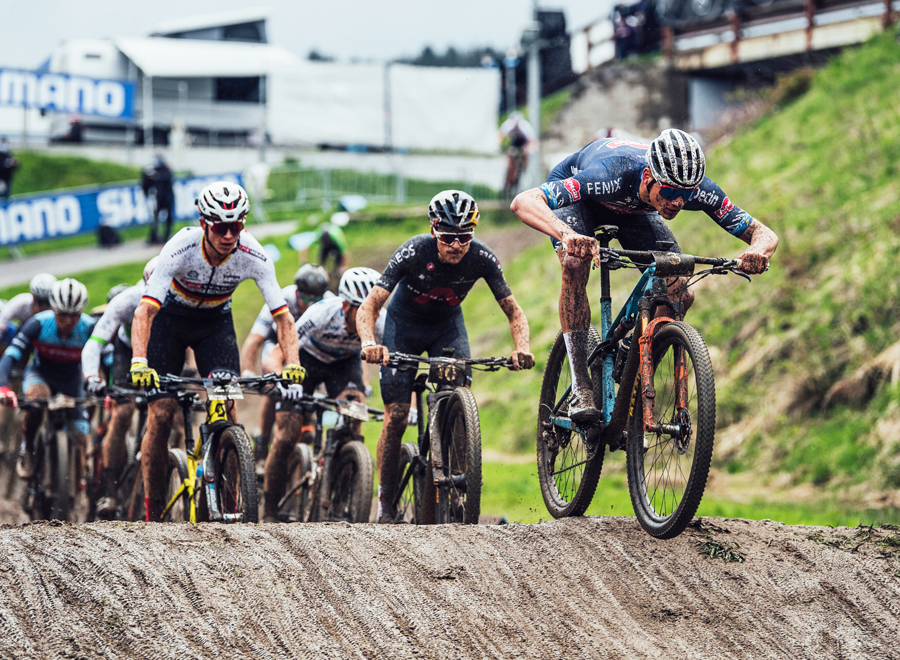 MTB: VAN DER POEL & PIDCOCK SPRINT IT OUT - Cyclocrossrider